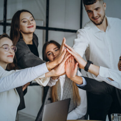 Timeline: Estilos de liderazgo, motivación y comunicación.