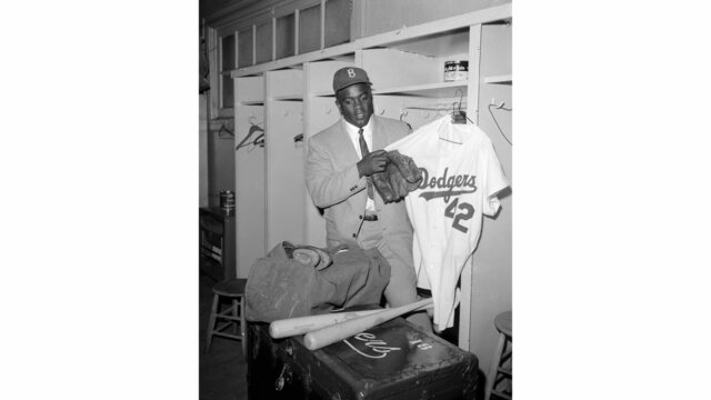 Jackie retires from Baseball