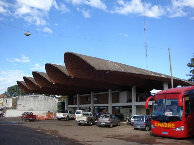 Estación de autobuses, Salto