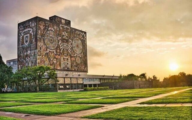 UNAM