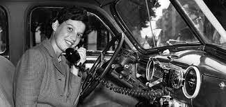 El teléfono y el automóvil