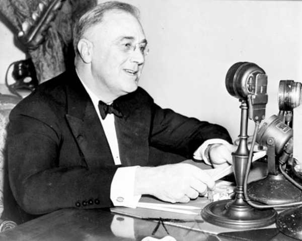 Franklin Roosevelt becomes president
