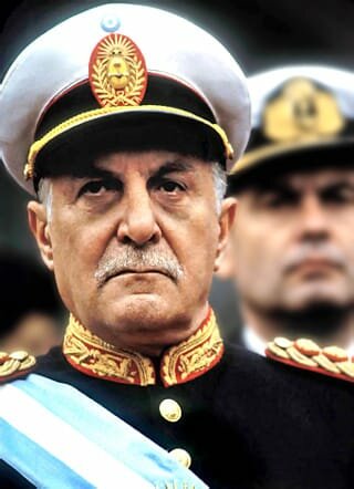 Asume Roberto Viola como Presidente