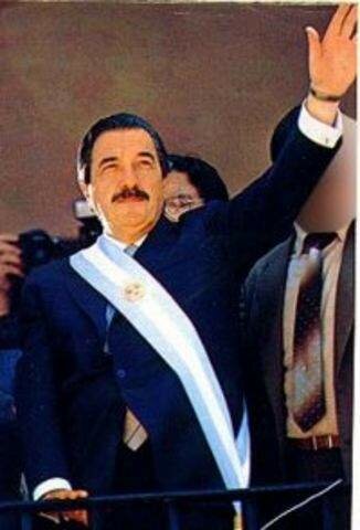 Vuelta a la Democracia- Asume Raúl Alfonsín como nuevo Presidente