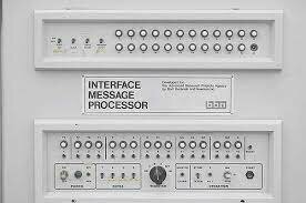 Primer IMP (Interface Message Processors)