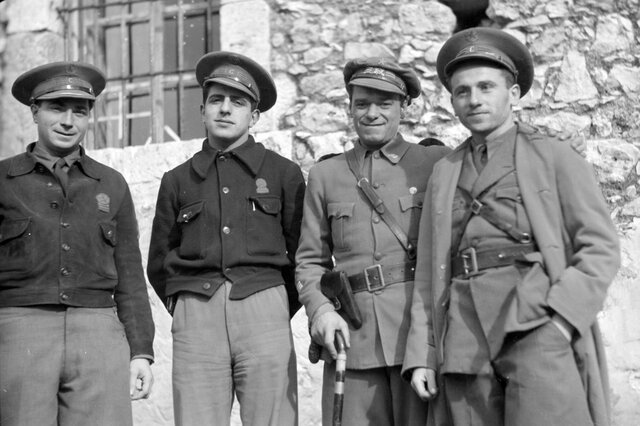 de Voorst grants support to the Catelian Social Republic