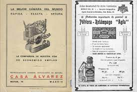 Las primeras revistas aparecen.