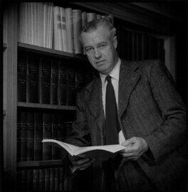 Alexander Robertus Todd  (1907-1997)