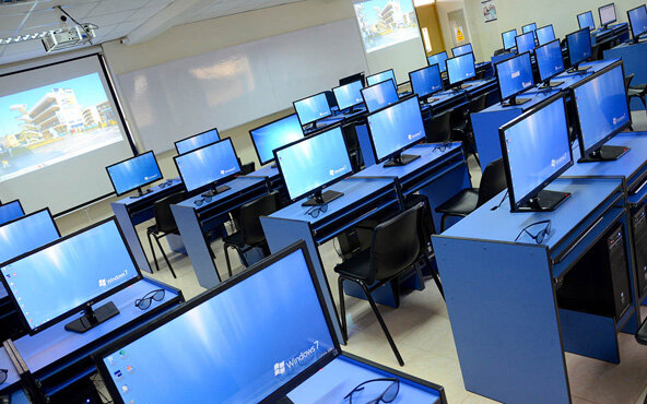 Acondicionamiento de salas de cómputo en las escuelas.