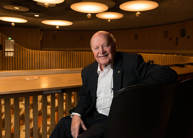 1974 John Shine (1946-*) y Lynn Dalgarno (1935-*)