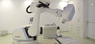 Cyberknife cirujano robotico