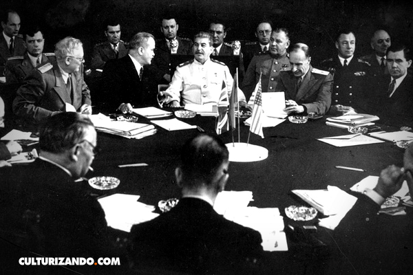 Conferencia de los aliados (Inglaterra, EE.UU., Unión Soviética) en Postdam (Berlín, Alemania)