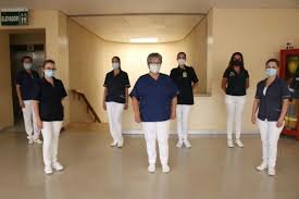 Estudie la carrera de T. S