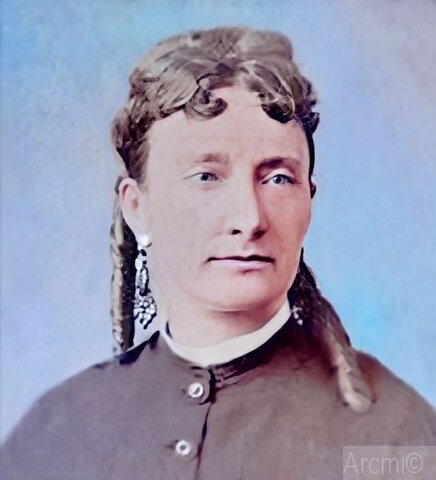 Nace su única hija Mercedes.