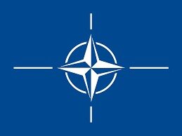 Se crea la OTAN