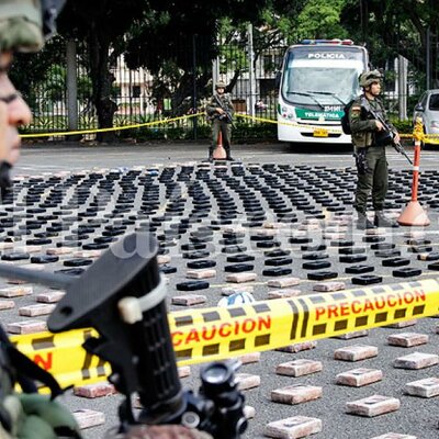 Timeline: NARCOTRÁFICO Y NARCOTERRORISMO EN COLOMBIA