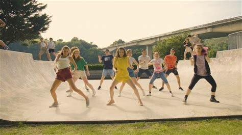 Canción verano: Lagunak!