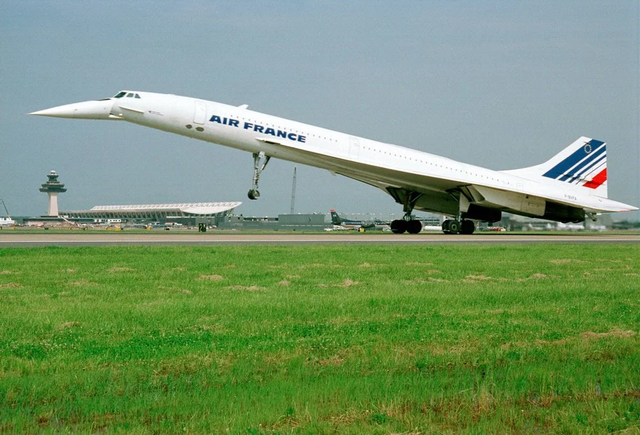 The Super Sonic Concorde Takes Flight