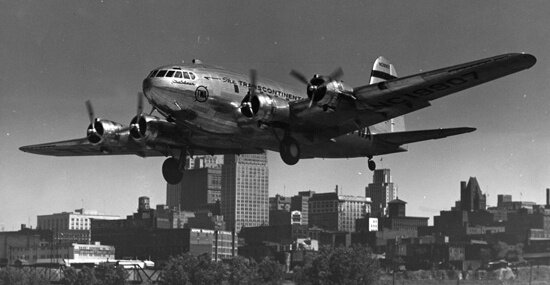 Boeing 307 Pioneers the Pressurized Cabin