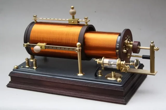 Se inventó la radio a galena, el primer aparato de radio de la historia