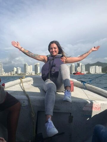 PRIMER VIAJE EN AVION Y AL MAR