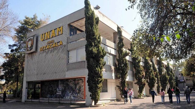 Termino de estudios en Facultad de Lenguas y reincorporación a SUAyED