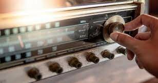 Comienzan los anuncios de radio