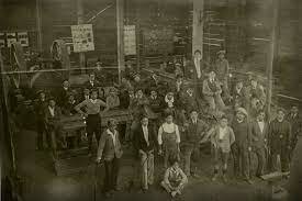 MOVIMIENTO DE ARTES Y OFICIO