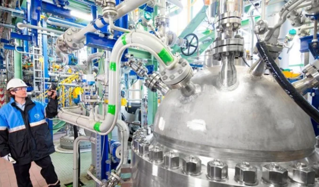 Primer uso de químicos claves para la industria