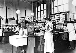 El desarrollo subsecuente de la investigación epidemiológica se mantuvo lento hasta  el año 1901 (2)