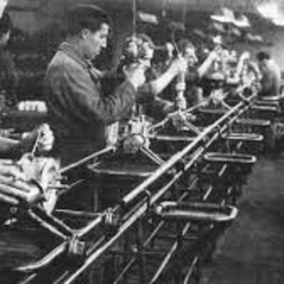 Timeline: Historia de la Ingeniería Industrial