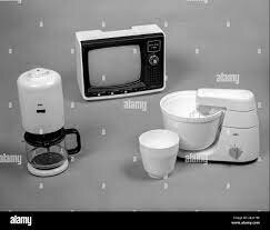 PRIMEROS ELECTRODOMÉSTICOS