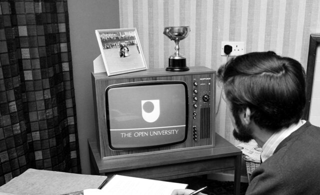 Open University Británica