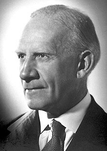1886 - 1962 SIR ROBERT ROBINSON
