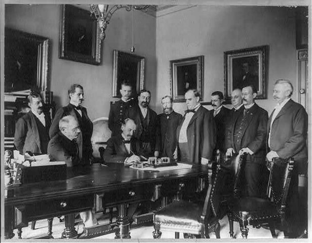 Treaty Of Paris signed
