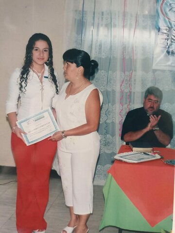 Grado como tecnologa en Gestiòn Empresarial