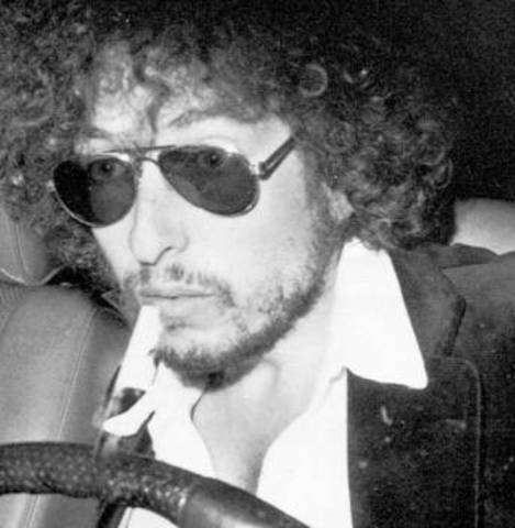 Sara and Bob Get Divorced