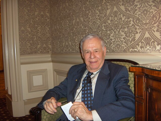 T. O ENFOQUE ESTRUCTURALISTA - AMITAI ETZIONI