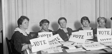 El derecho de voto a las mujeres.
