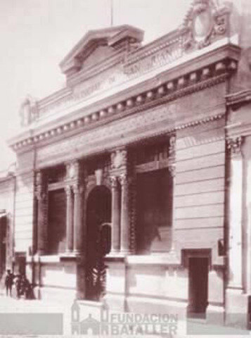 Primer banco mutual