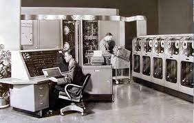 Aparición del primer motor de búsqueda