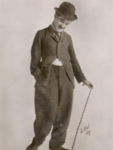 Chaplin becomes famous