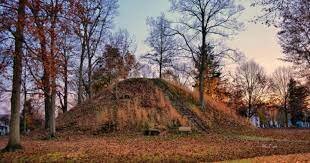 500 B.C Adena mounds are built in Ohio