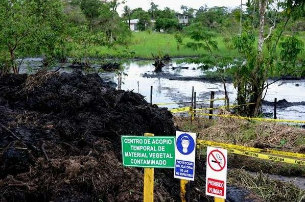 Decreto No. 1374 y 1376 de 2013