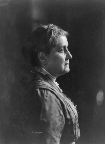 First woman awarded a degree at Yale University