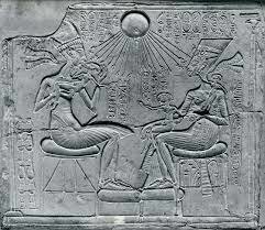 Akhenaton and Nefertiti begin their rule