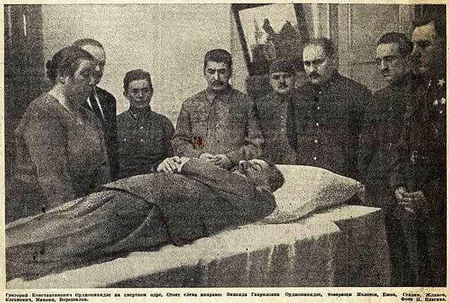 Muere Stalin y ocupa el poder Malenkov