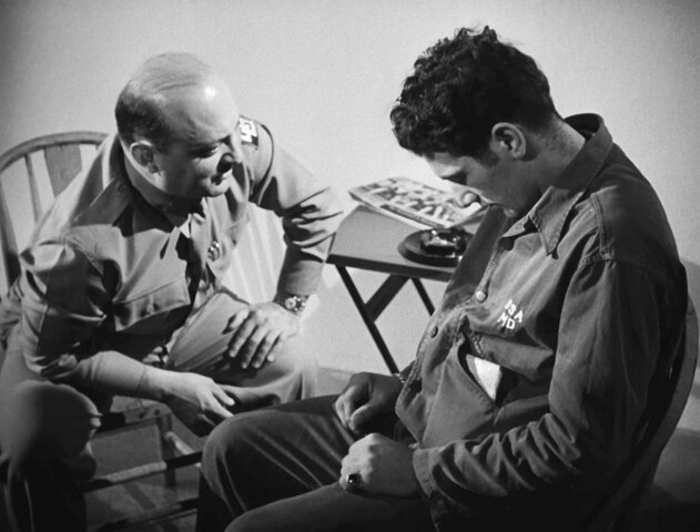 Los psicólogos fueron llamados para unirse a dar tratamiento junto con la psiquiatría