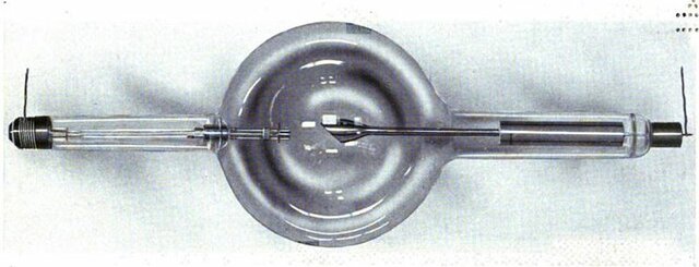 William Coolidge presenta el tubo de rayos-x