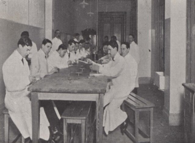 Academia de entrenamiento de posgrado en salud pública